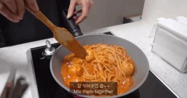 29岁女孩独居图片,29岁独居女孩的视频