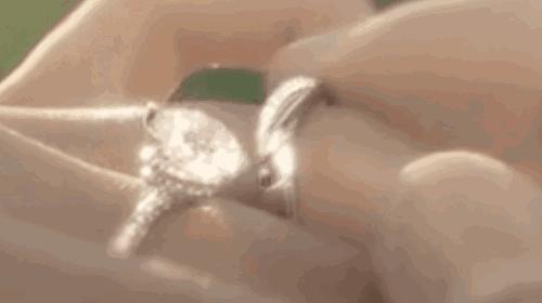 中国制造的“假货”捅破了钻石巨头的百年*局骗**