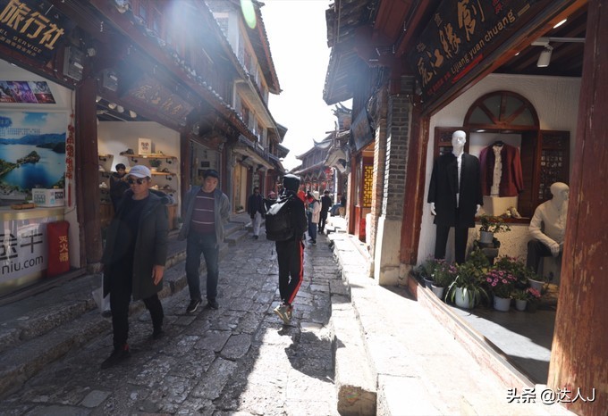 丽江的高颜值客栈逆天了,住一圈连回家的路费都省了!文末有福利