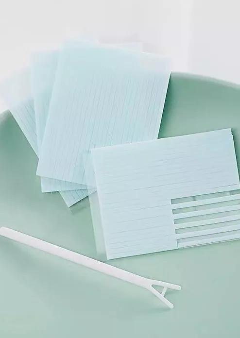 王一博和大张伟戴发带的照片,王一博耍帅大张伟