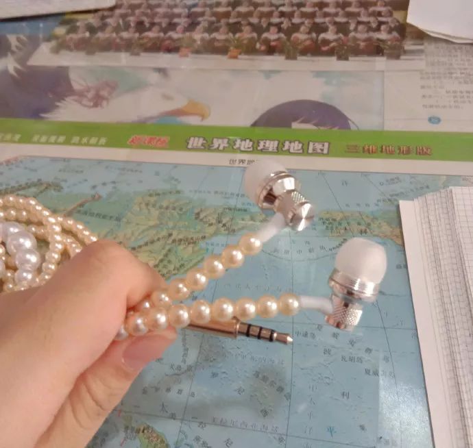 为什么女性越来越喜欢碰瓷,美女碰瓷套路