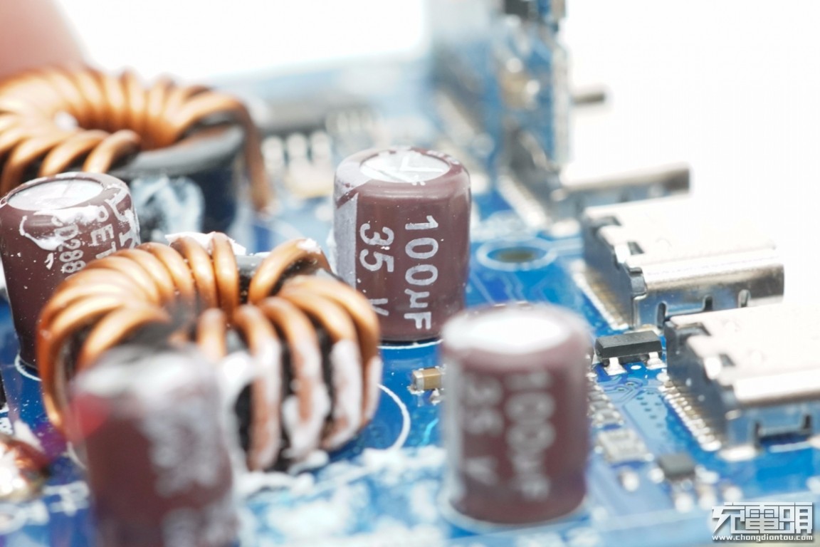 征拓20w快充拆解,征拓100w桌面充电器