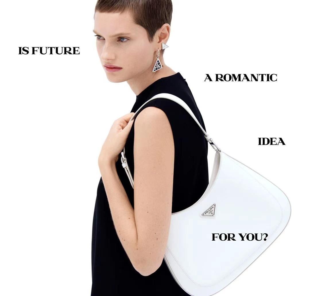 也太时髦了吧，怪不得女明星人手一只