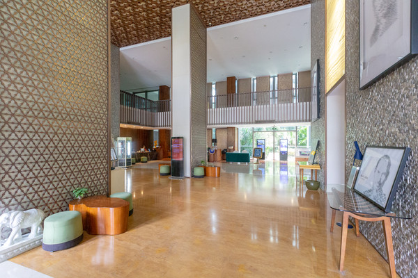 三亚无边泳池海景,三亚网红顶层180度独立无边泳池