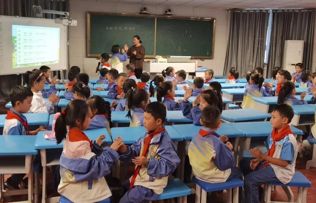 树魂立根务实前行延川县城关小学2020——2021学年度第一学期工作总结