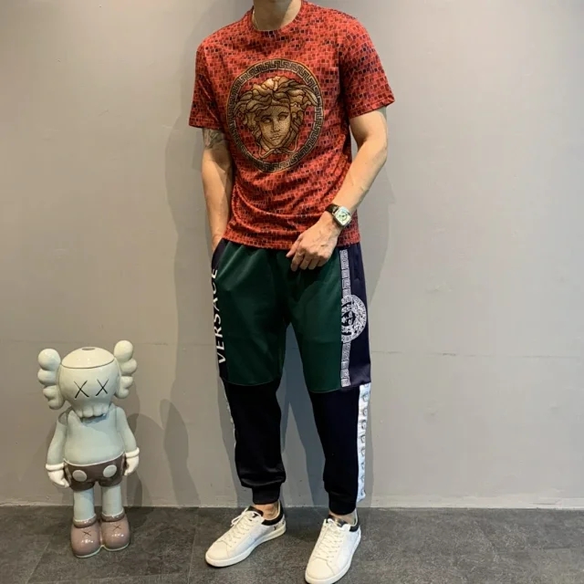 范思哲全球限量版短袖,范思哲t恤价格专柜正品