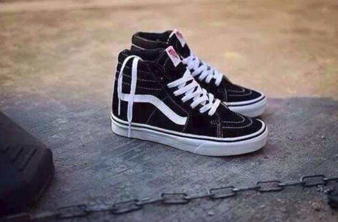 终结流言！假的vans扔地上也能鞋底朝下，教你万斯鞋子辨真假