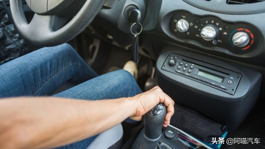 买车选自动挡好还是手动挡,买车选自动还是手动比较好