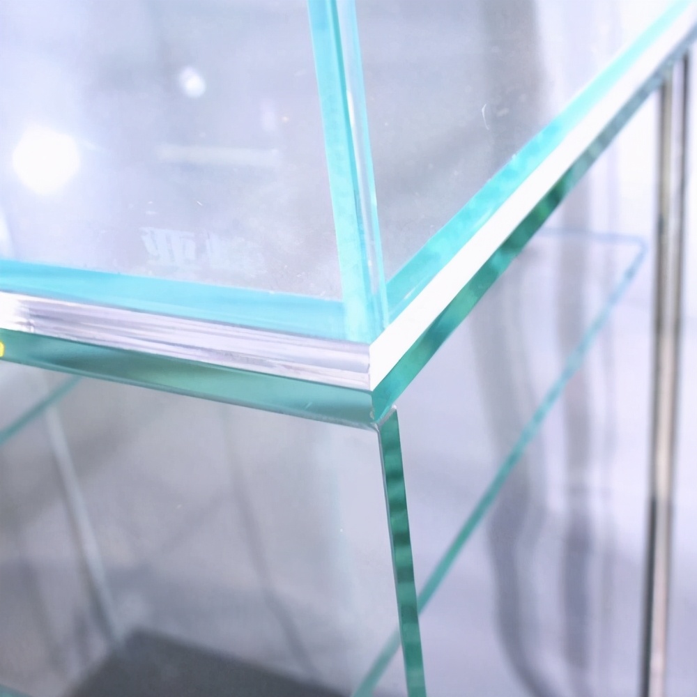 玻璃鱼缸怎么选择,鱼缸底柜用什么材质的好