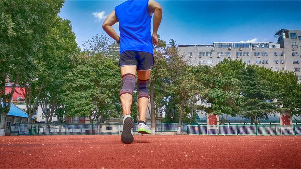 迈克达威防撞护膝测评,迈克达威护膝4200测评