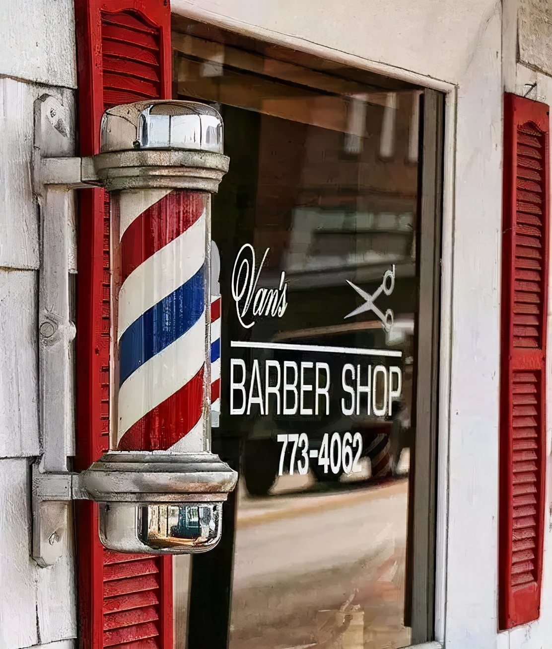 欧洲水蛭放血治疗,外国人用水蛭放在身上治病