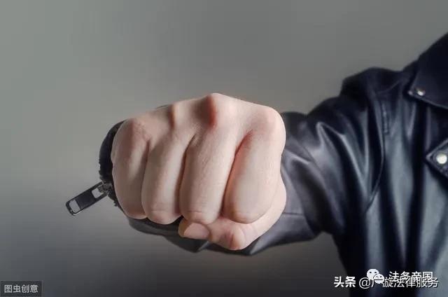 丈夫发现妻子出轨逼她跟情人决裂,丈夫发现妻子出轨忍痛选择离婚