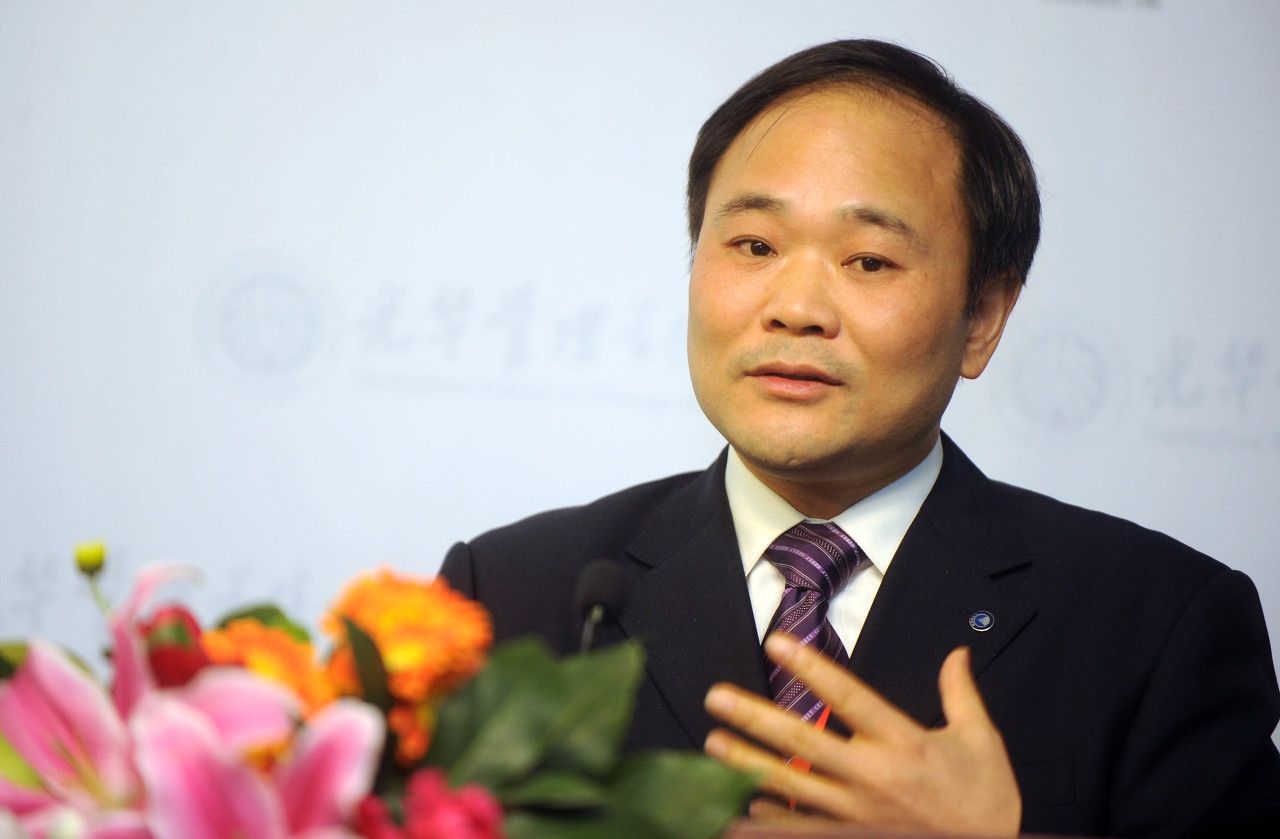 浙江吉利汽车掌门人李书福的创业传奇，民族汽车吉利的逆袭之路