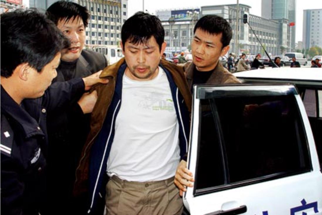 5000万买彩票盗窃案 (银行职员盗窃5100万只为买彩票)