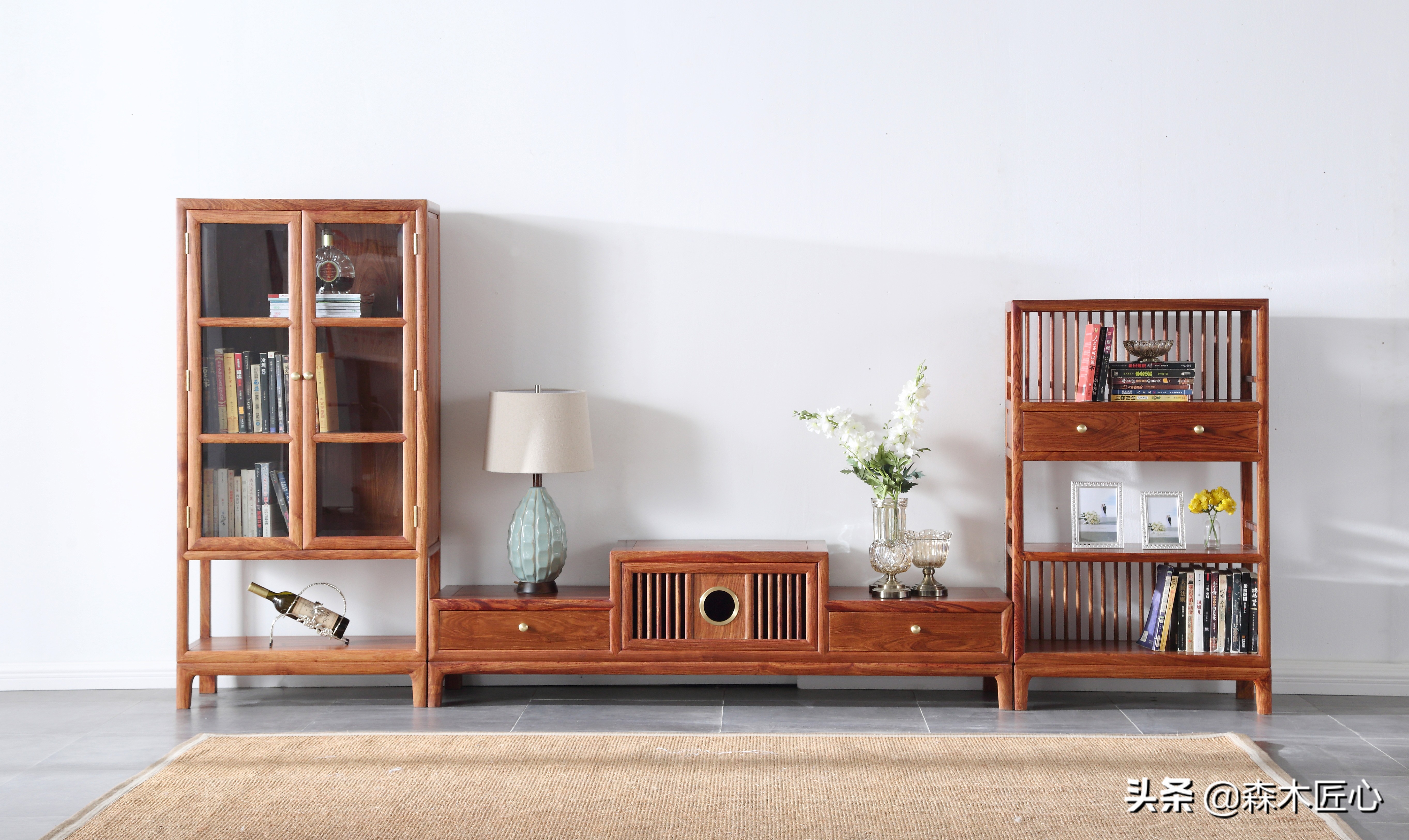 新中式红木电视柜配什么电视墙,高档红木中式客厅电视柜图片