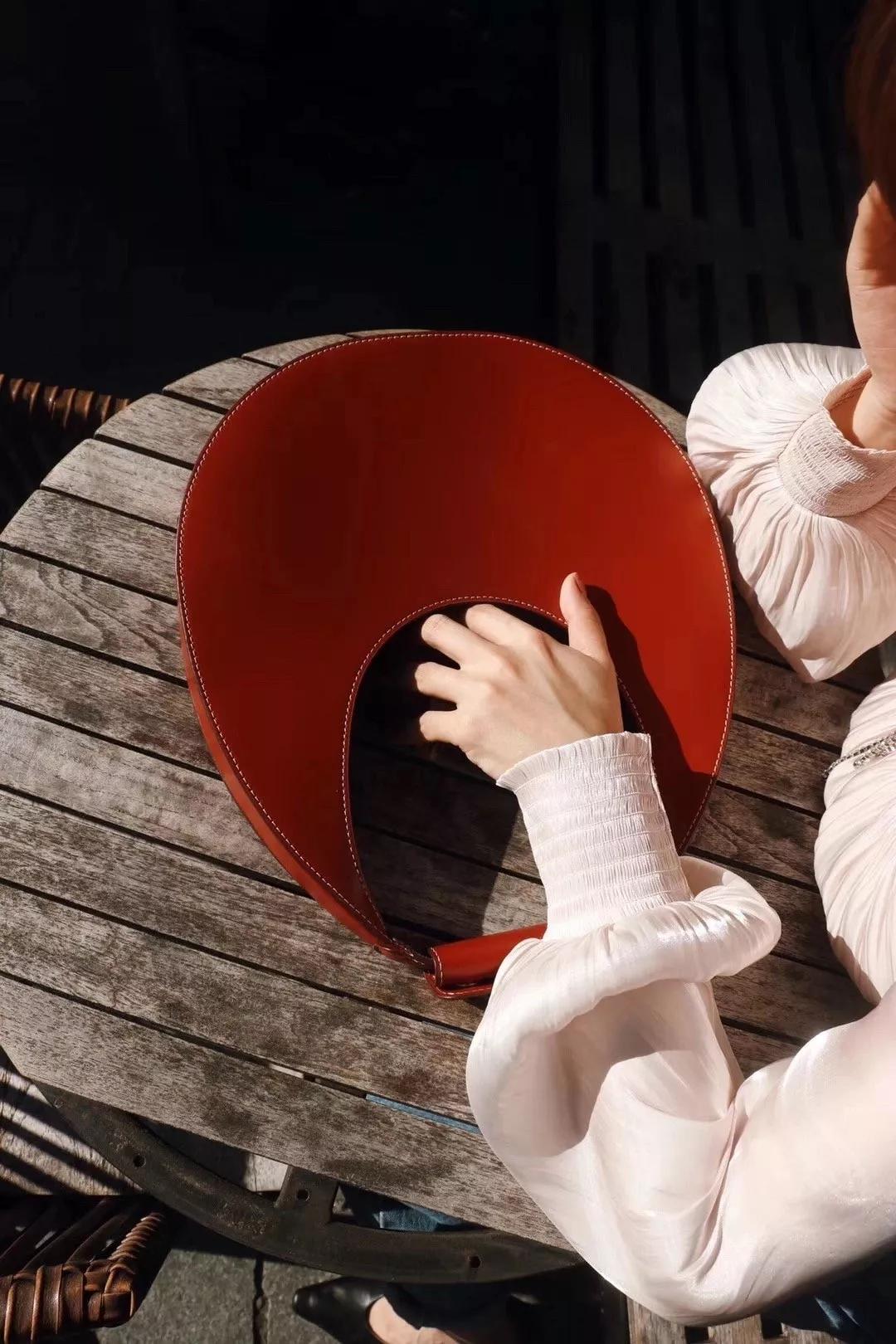 值得入手千元的包包,最值得买的十款轻奢包