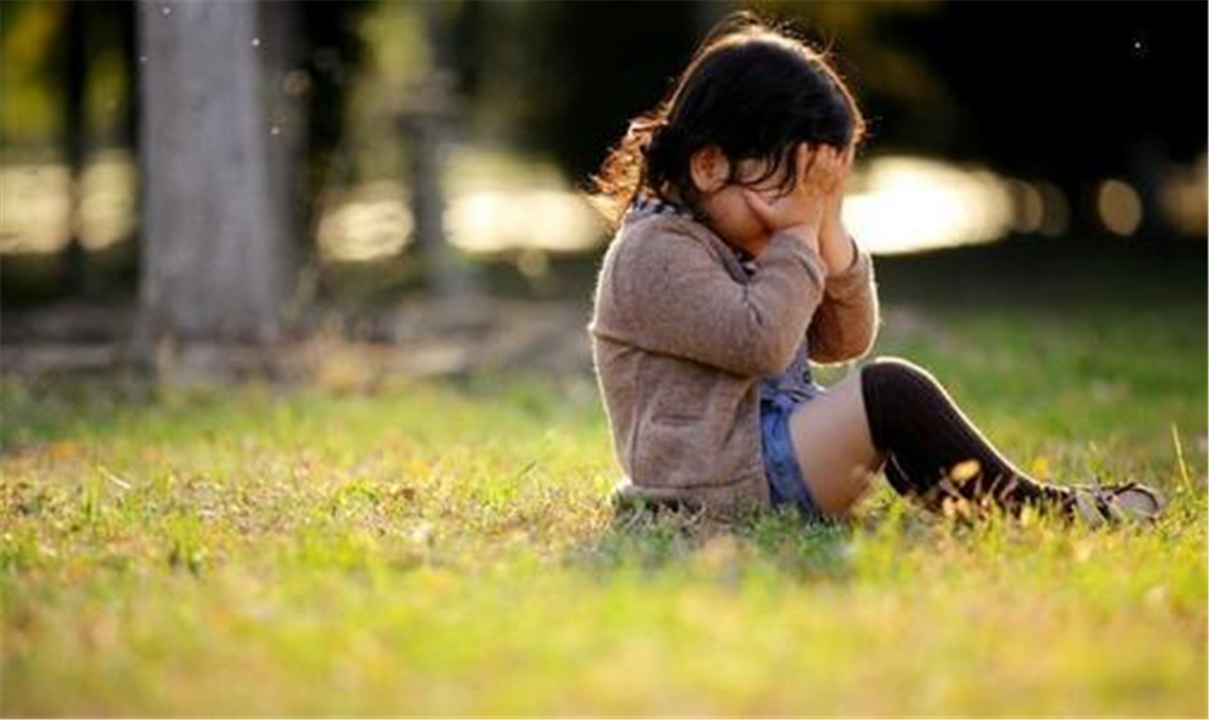 宝宝上幼儿园哭多久才适应,上幼儿园老是哭适应能力差怎么办