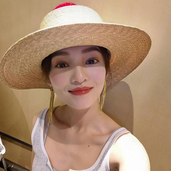 37岁张韶涵穿搭,张韶涵穿什么袜