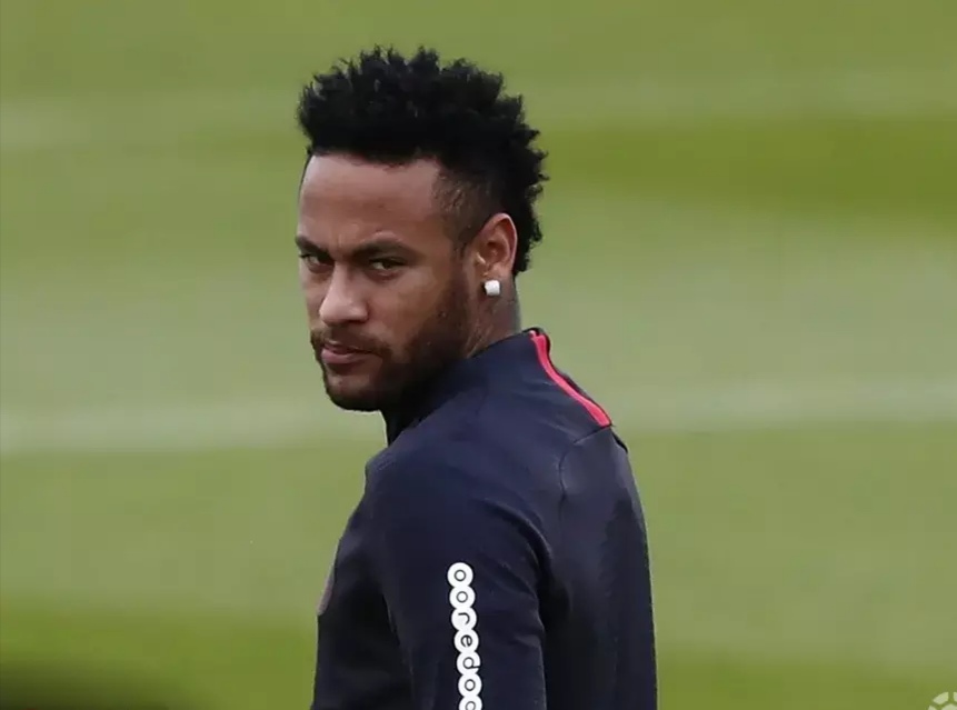 足协发布新消息梅西,内马尔转会梅西态度