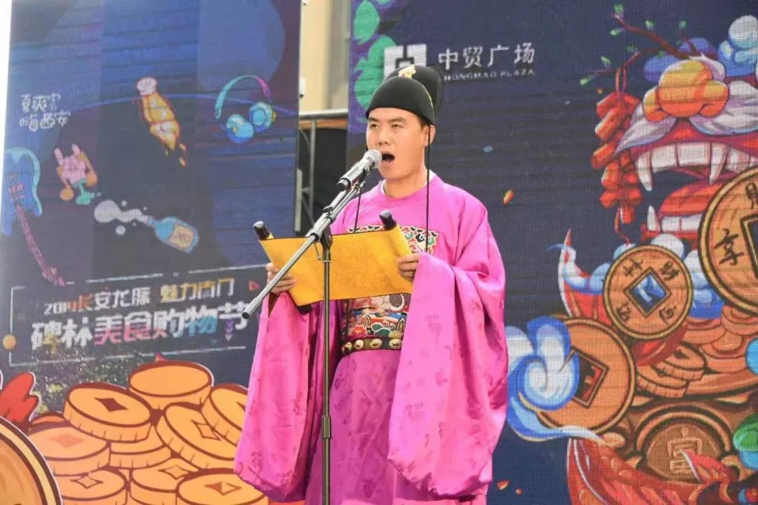 西安赛格品牌大升级！瑞幸和COACH做邻居，西安商业8月迷幻现实