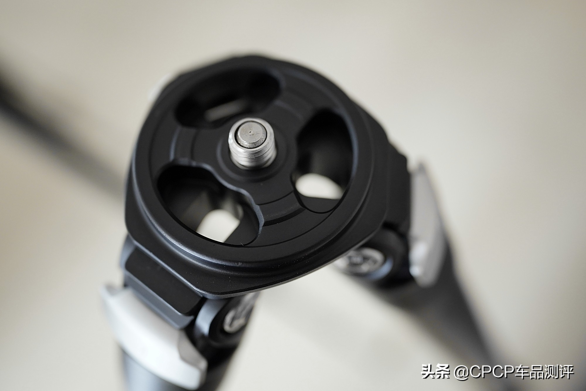 微单三脚架便携,性价比高便携三脚架