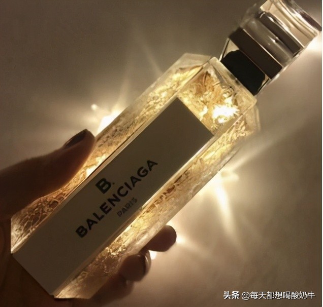 送媳妇什么礼物她会更开心,送女生什么会让女生开心