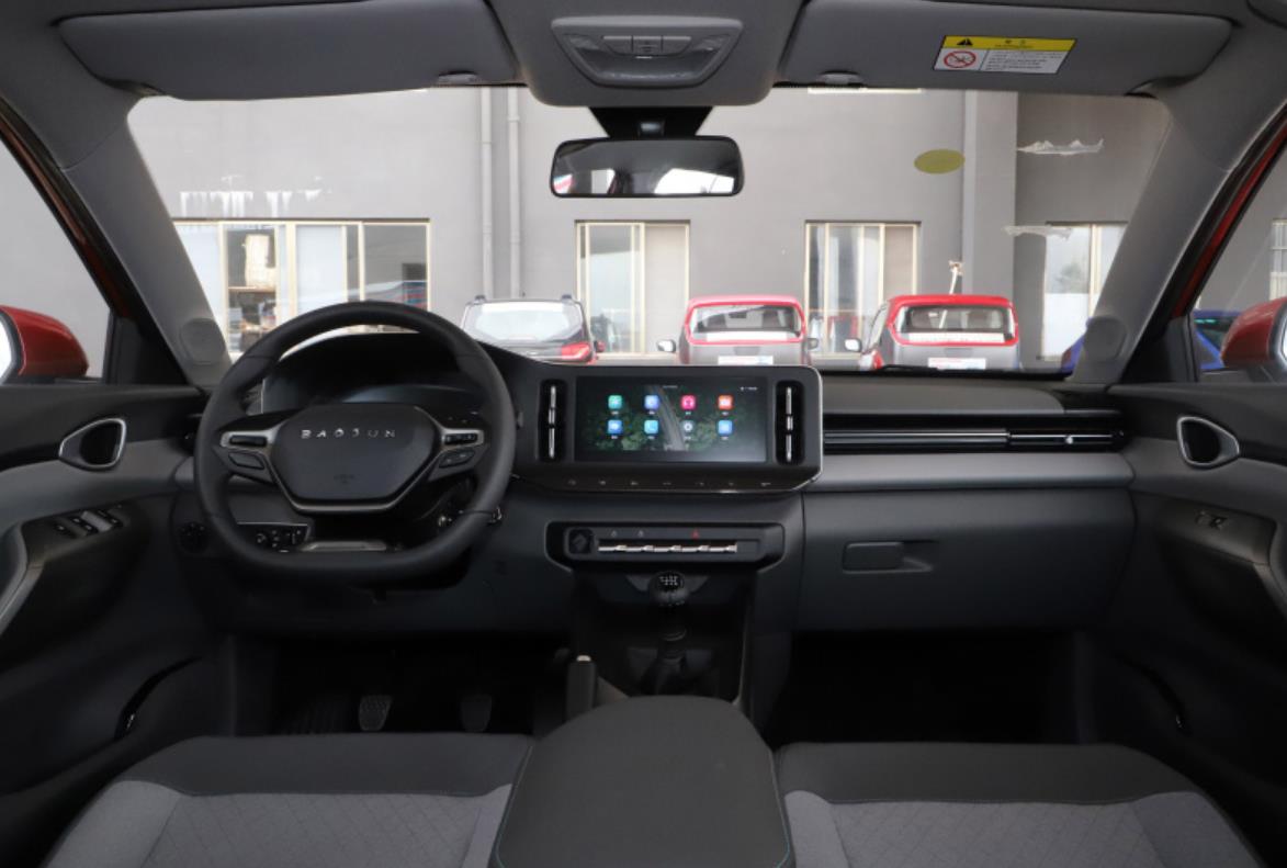 同重量的轿车和suv哪个省油,15万买强实力家用车买这4款准没错