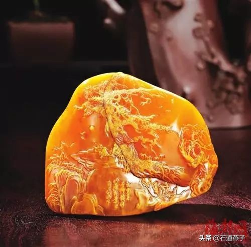 天价田黄石拍出史上最贵价格,田黄石每克3万真假田黄