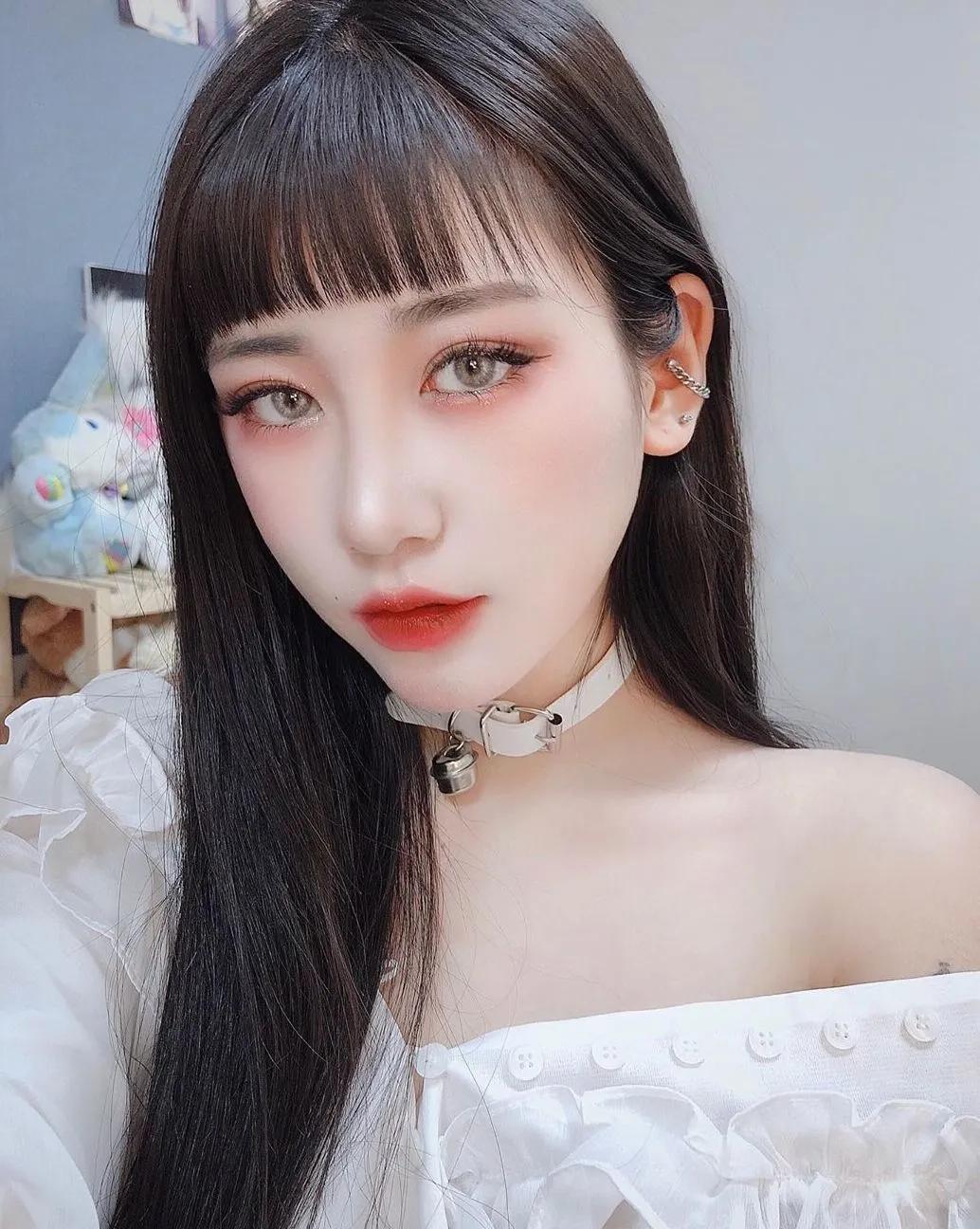 怎样剪刘海扎起来不嫌脸大,剪个刘海拯救一张脸