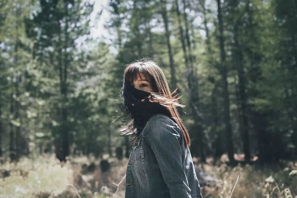 警惕“杀猪盘”,你以为的爱只是一场*局骗**