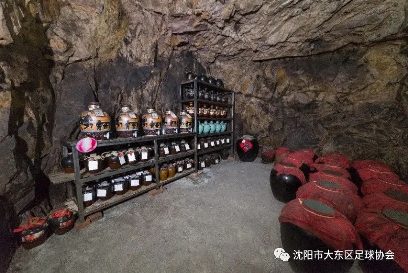 鍝佹硥閰掑巶,鍝佹硥閰掍笟鏈夐檺鍏徃