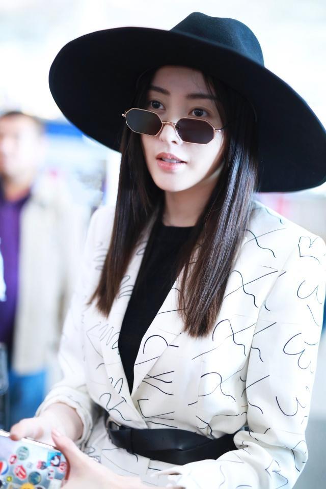 张天爱美出高级感,张天爱惊艳身材穿礼服