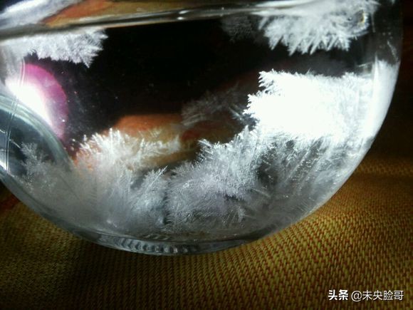 风暴瓶是什么意思,风暴瓶是根据什么发明的