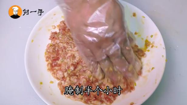 肉圆怎么做又嫩又有弹性窍门,肉圆怎么做才能滑嫩不散