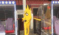 足球场上奇葩红牌,足球奇葩故事