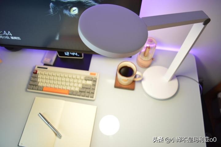 飞利浦智睿国aa级别台灯测评,国a级和国aa级台灯