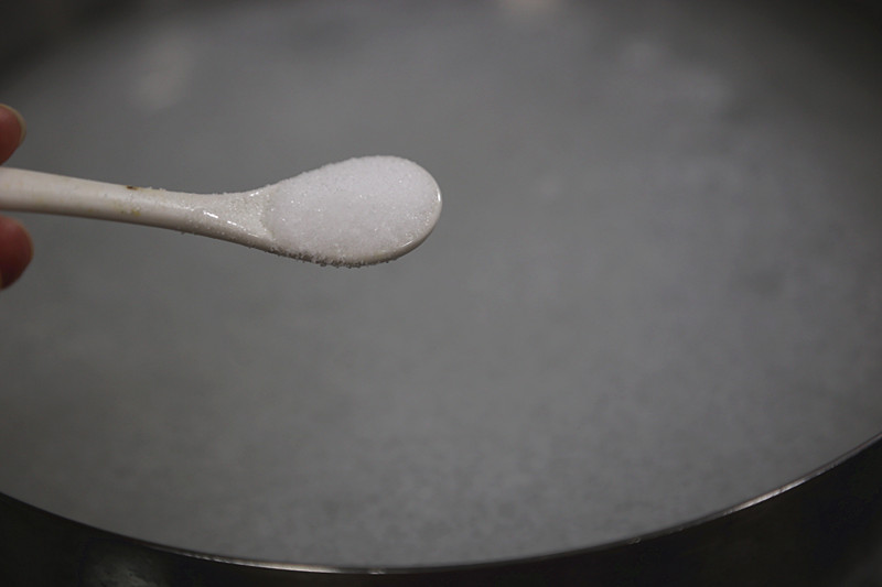 玻璃瓶腌酸菜的妙招,在楼房里腌酸菜的小妙招