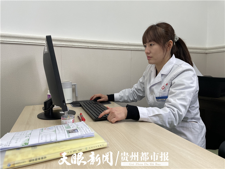 孩子哭闹不上学家长正确做法,开学第一天孩子哭闹不上学