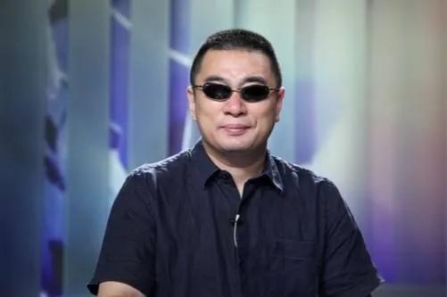 30天暴击两个网红，比315还狠！最大胆的男人，一夜翻红​