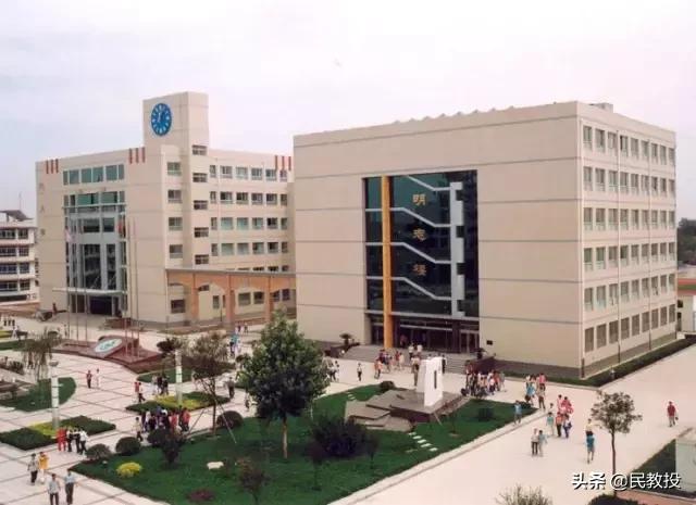 石家庄精英中学校长李金池纪录片,石家庄精英中学校长李金池被采访