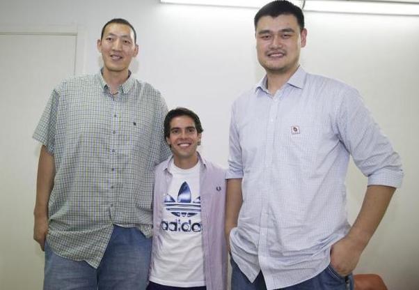 盘点nba球星与姚明同框时刻,足球和篮球明星互动