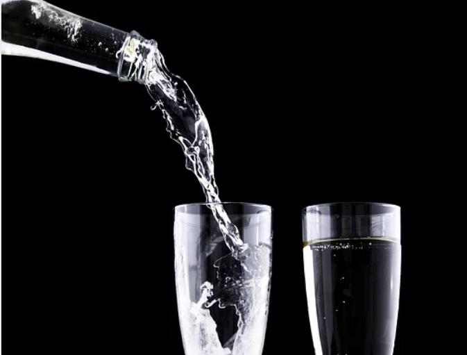 甜葡萄酒沉淀出了糖,葡萄酒怎么样才可以变甜