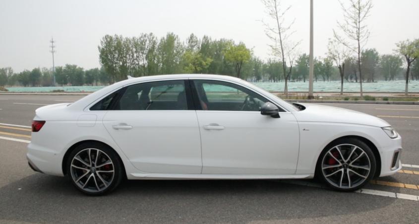 评测2022款奥迪a4l豪华动感,新款奥迪a4l真实评价