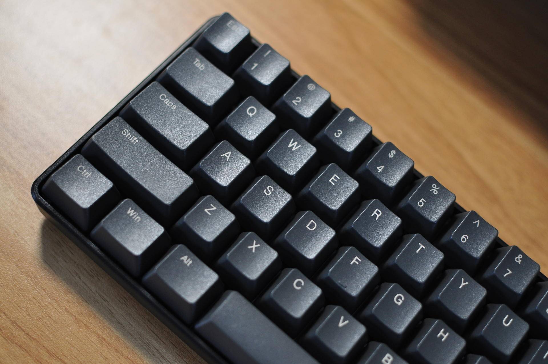 雷柏入门级机械键盘,雷柏v860-87游戏机械键盘详解