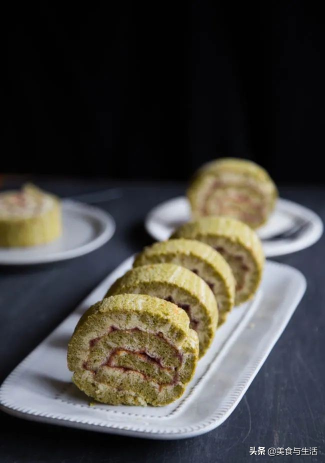 蛋糕卷怎样避免开裂掉皮,做蛋糕卷开裂怎么补救