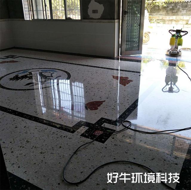 水磨石地面光亮怎么解决,水磨石地面发黄如何处理