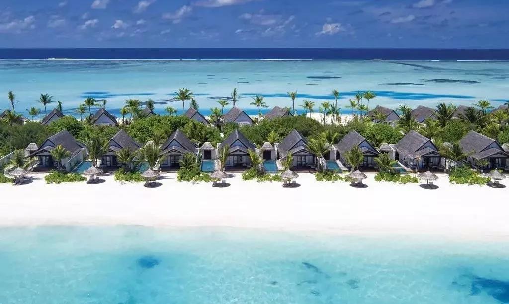 马尔代夫七星选岛全攻略,马尔代夫沙滩别墅出海游泳