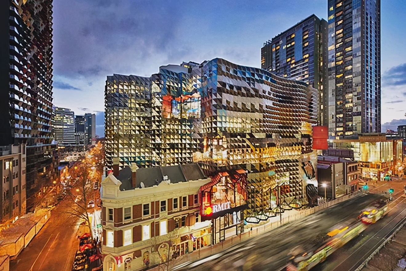 墨尔本丽思卡尔顿·WestSidePlace周边教育设施