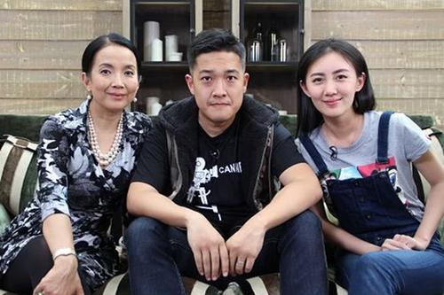 伊能静儿子穿女装做美甲,伊能静儿子美甲视频