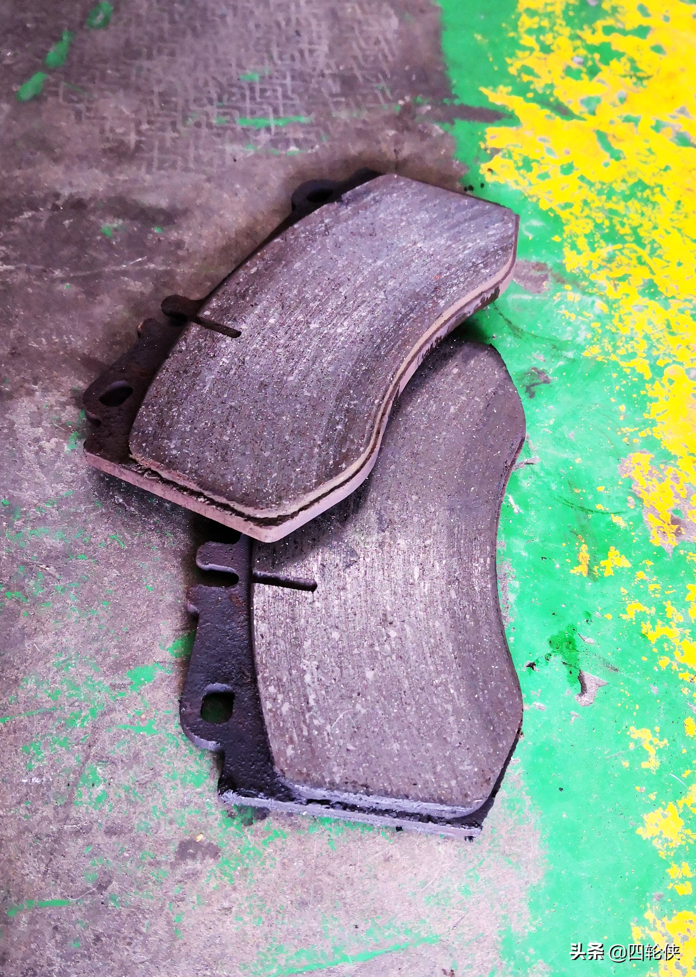 奔驰手刹维修注意事项,奔驰手刹不复位怎么解决